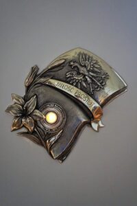 Small sculptures and sculptural forms