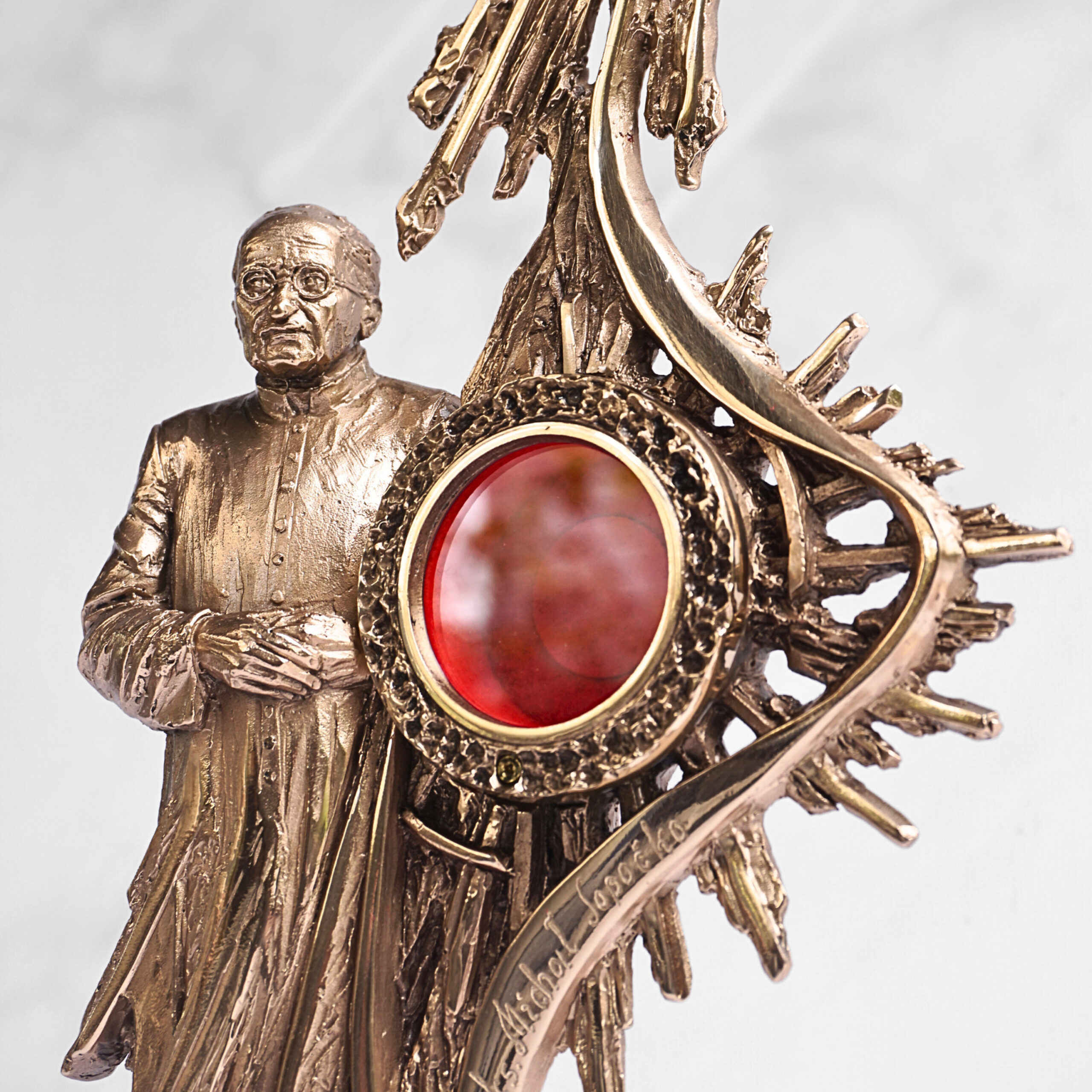 relikwiarz-ks.-Michal-Sopocko_zblizenie-scaled