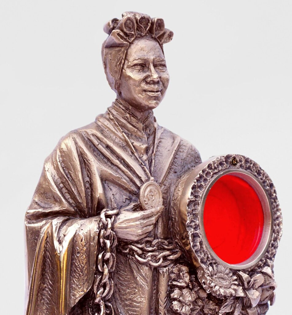 Józefina Bakhita relikwiarz zbliżenie